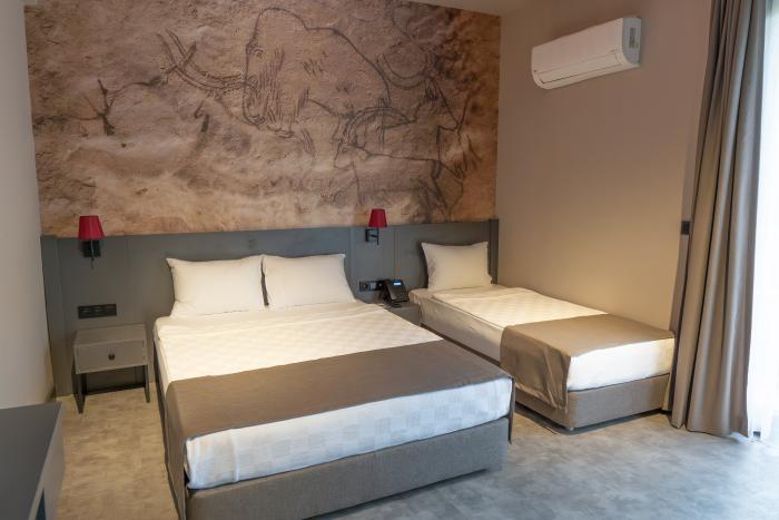 Hotel Golden Sun เบลดิบี ห้อง รูปภาพ