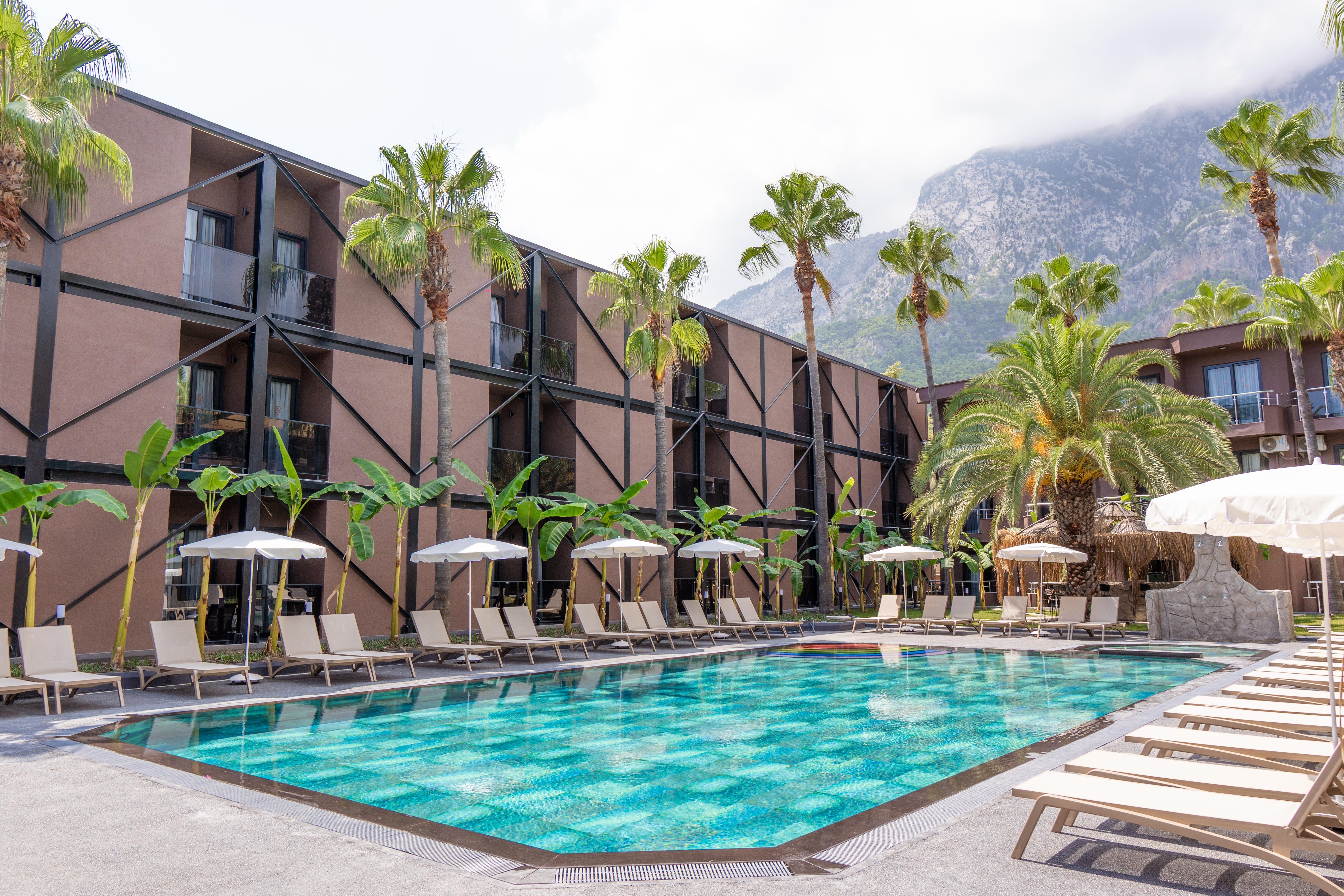 Hotel Golden Sun เบลดิบี ภายนอก รูปภาพ