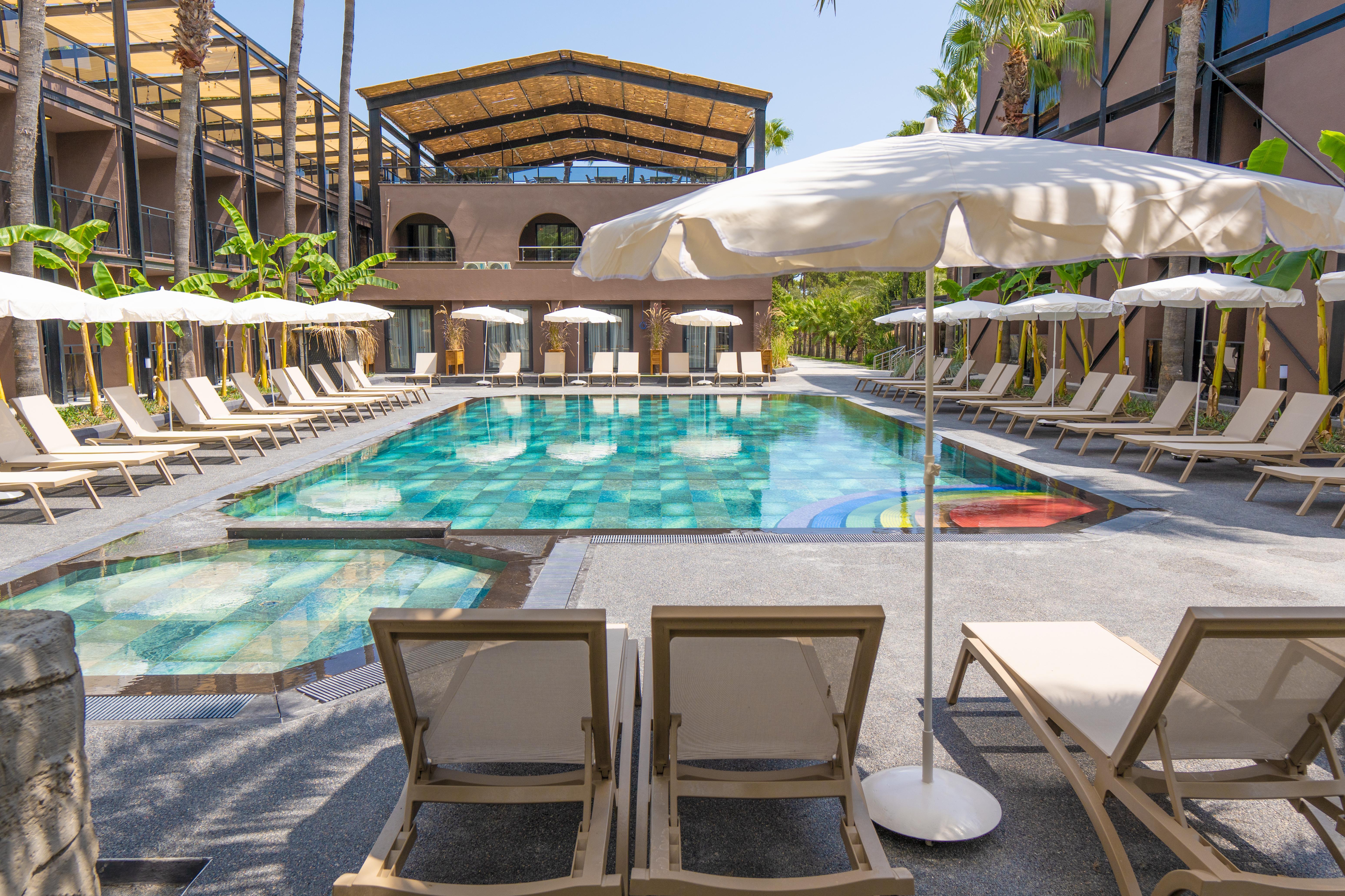 Hotel Golden Sun เบลดิบี ภายนอก รูปภาพ