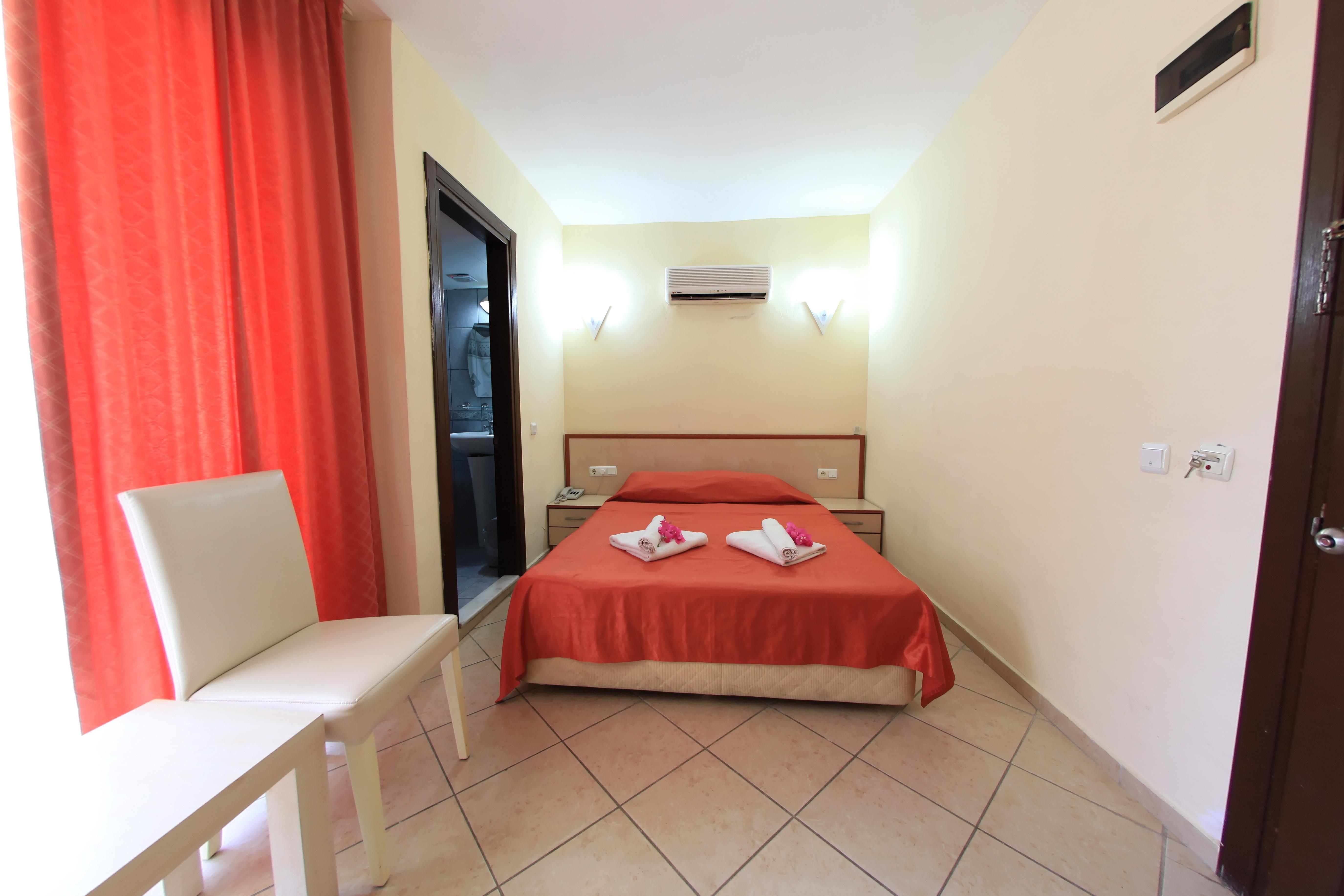 Hotel Golden Sun เบลดิบี ภายนอก รูปภาพ